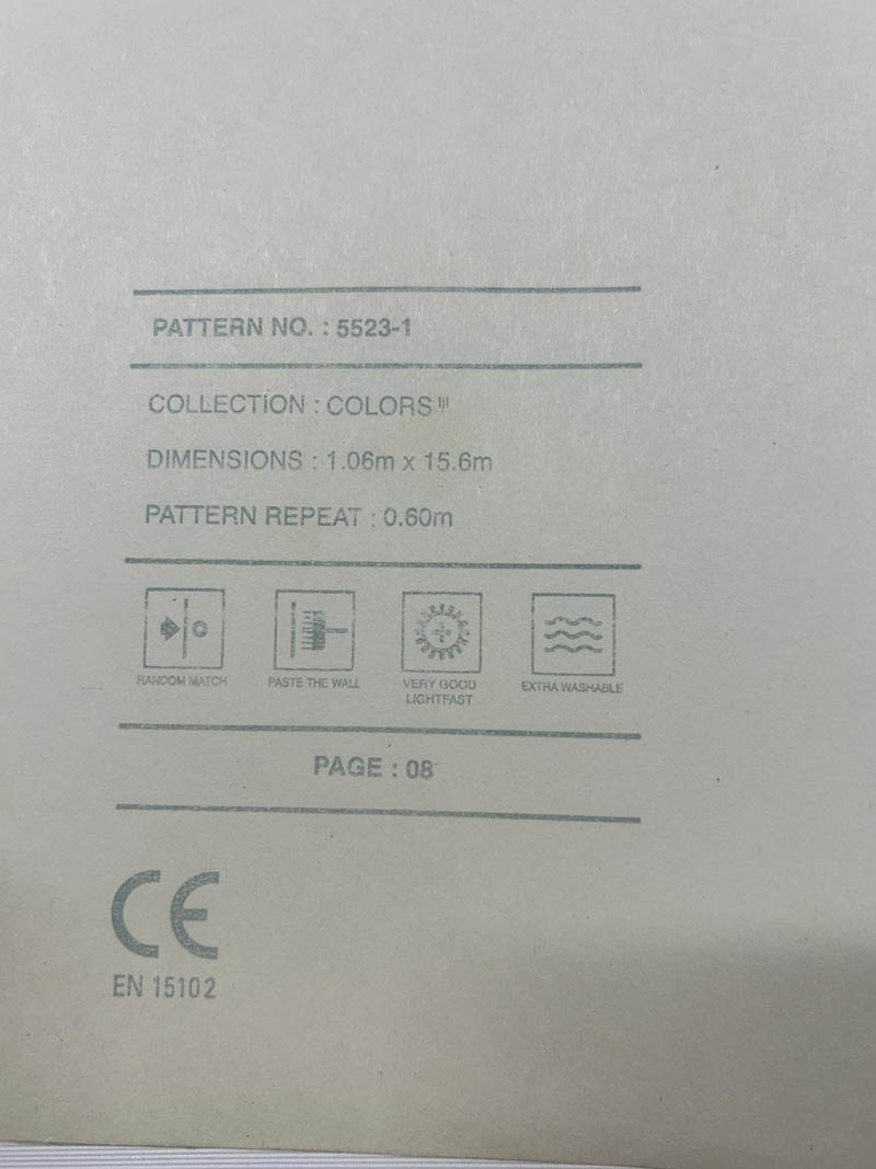 Beyaz Dikey Çizgi Detaylı 16 M2 Duvar Kağıdı 5523-1